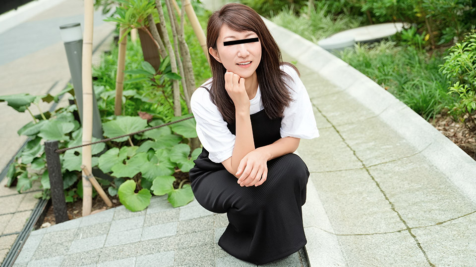 欲求不満な人妻の痴態
