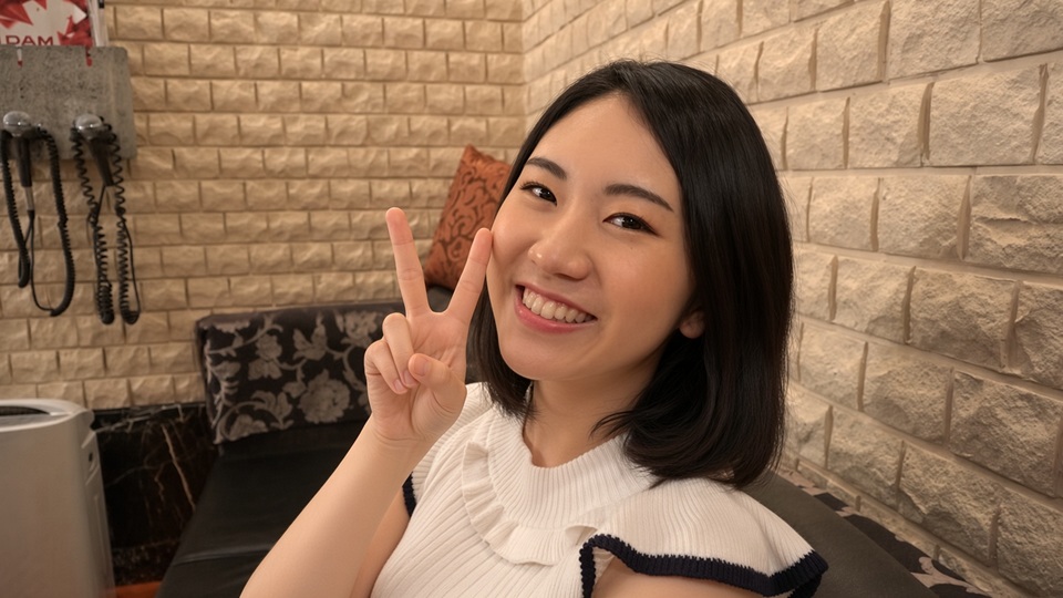 18歳になった元有名子役 初体験のデカチン生挿入 小さな体が震える痙攣絶頂中出し映像